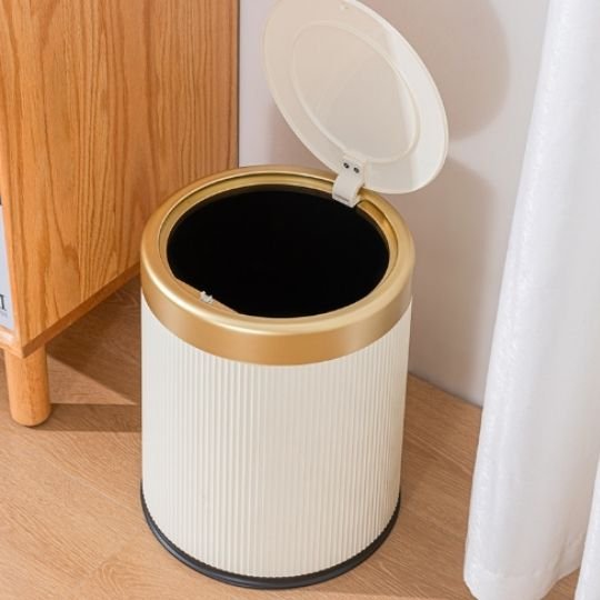 poubelle de cuisine cylindrique